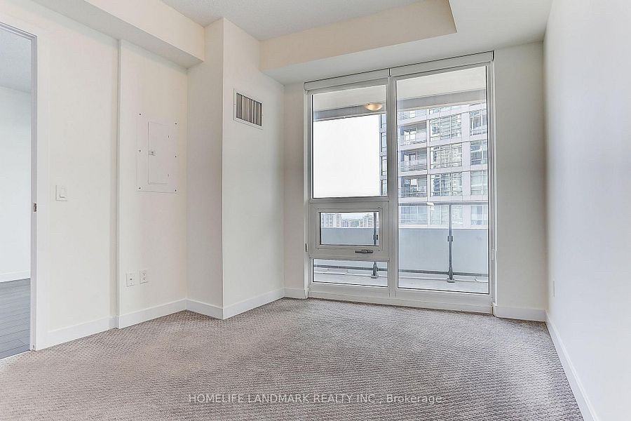 2221 Yonge St - Photo 3 of 18