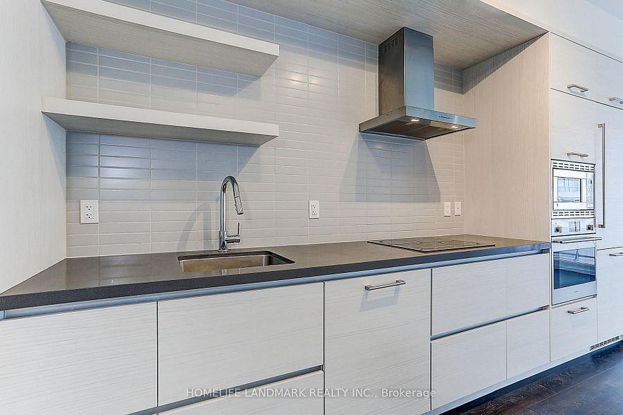2221 Yonge St - Photo 4 of 18