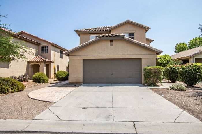 1037 E Desert Holly Dr - Photo 2 of 45