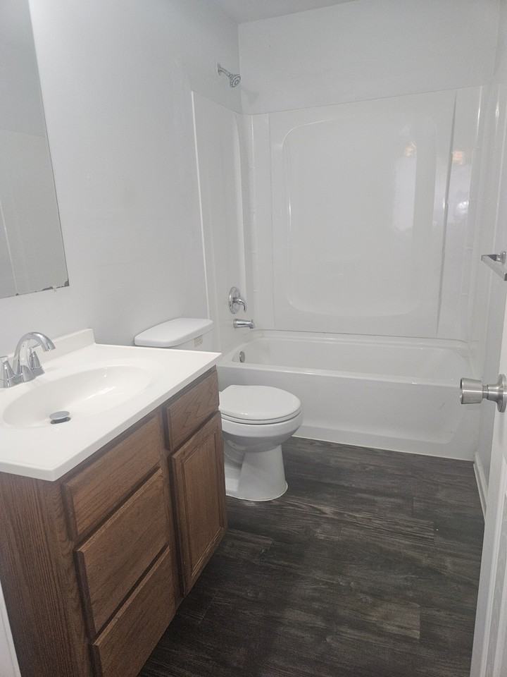 644 Mill St - B - Photo 5 of 9