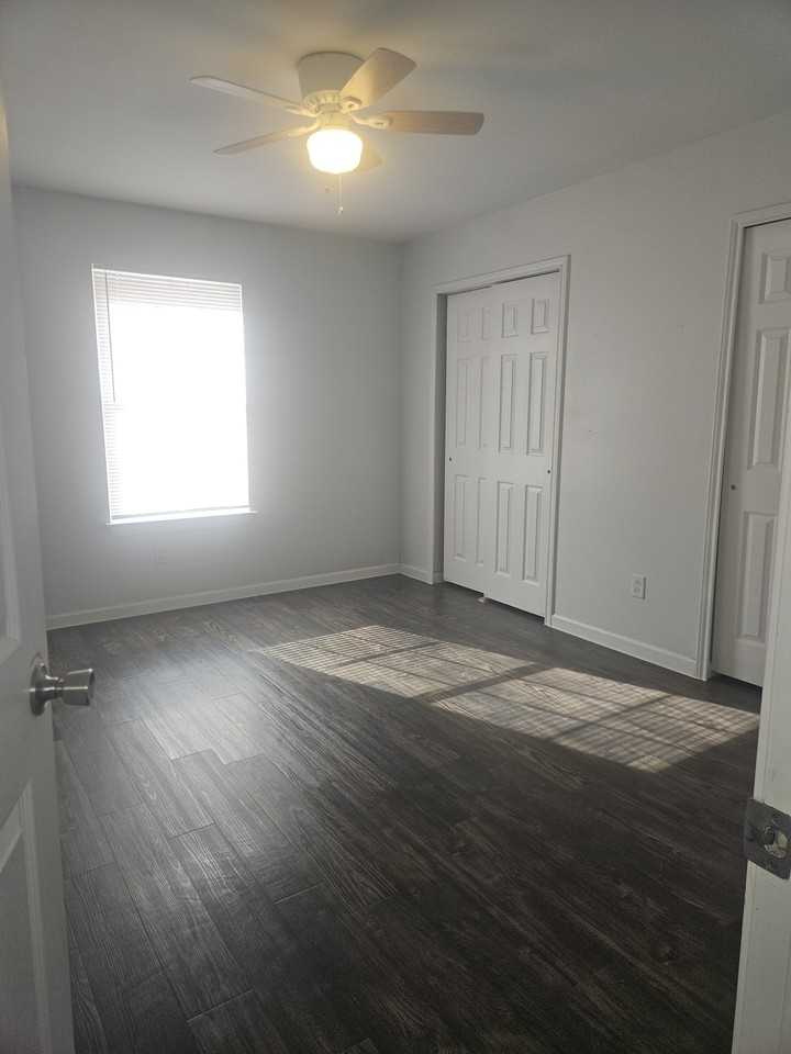 644 Mill St - B - Photo 6 of 9