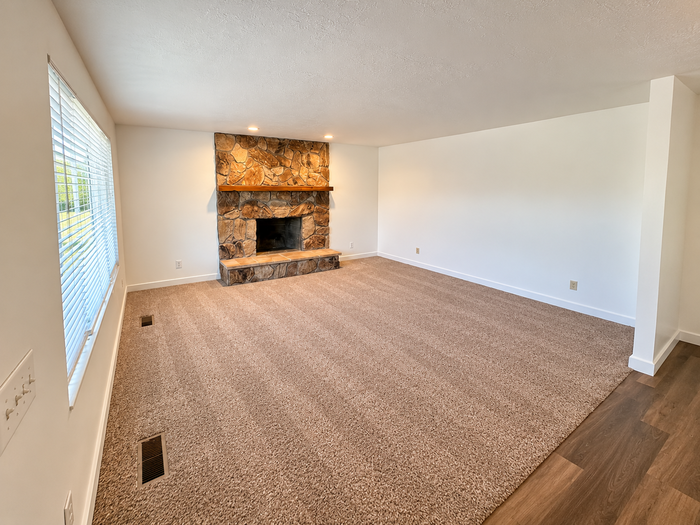 8913 S Renegade Rd - Photo 4 of 20