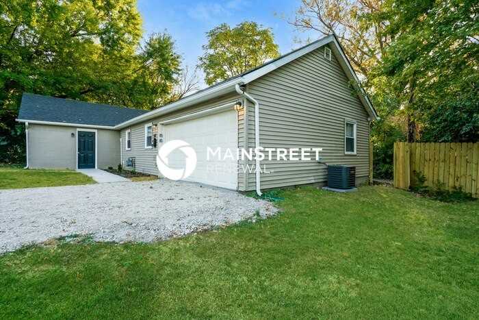 1618 S 30th St #A - Photo 3 of 16