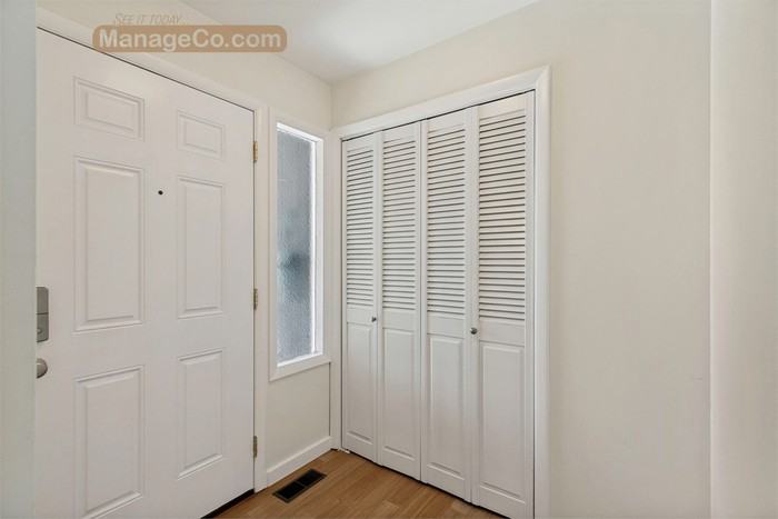 2535 E Blaine Ave - Photo 3 of 34