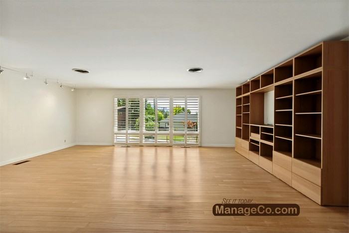 2535 E Blaine Ave - Photo 4 of 34