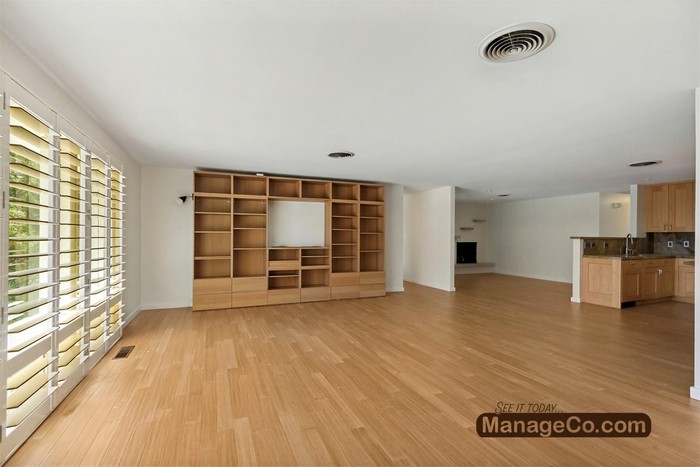 2535 E Blaine Ave - Photo 6 of 34