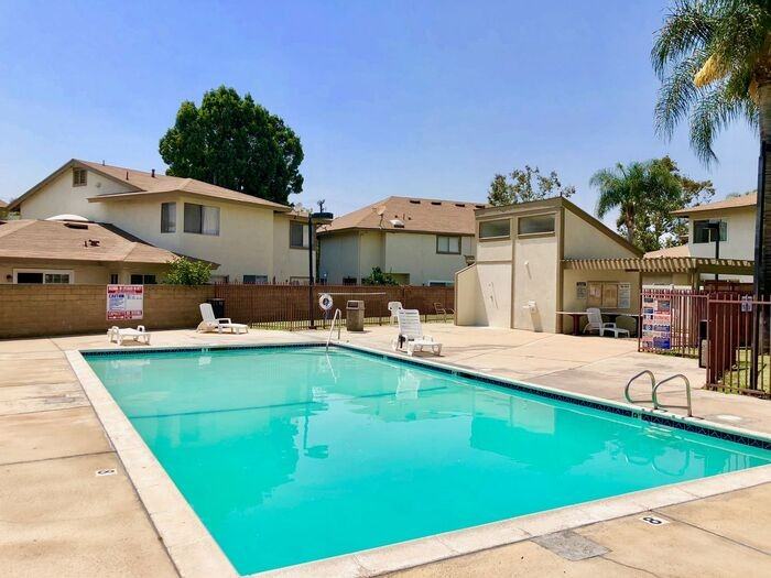 941 Pinyon Ct #19 - Photo 3 of 23