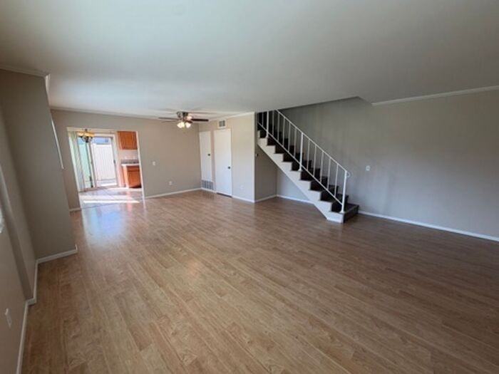 941 Pinyon Ct #19 - Photo 5 of 23