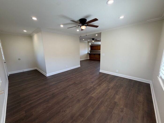 114 N 12th Ave - Photo 5 of 29