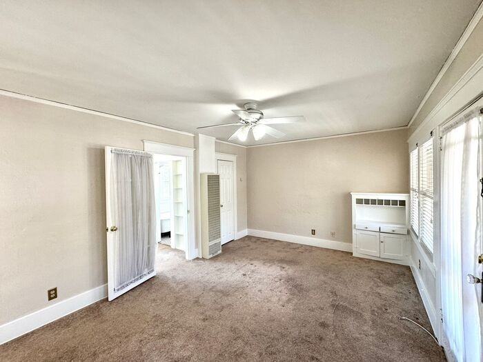 150 W 9th St - Photo 7 of 20