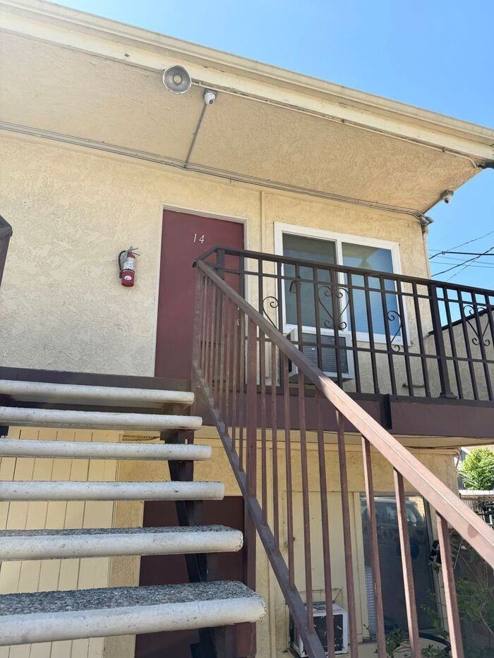 447 W Monterey Ave #14 - Photo 2 of 13