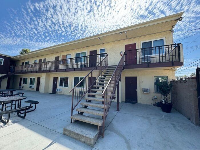 447 W Monterey Ave #14 - Photo 4 of 13