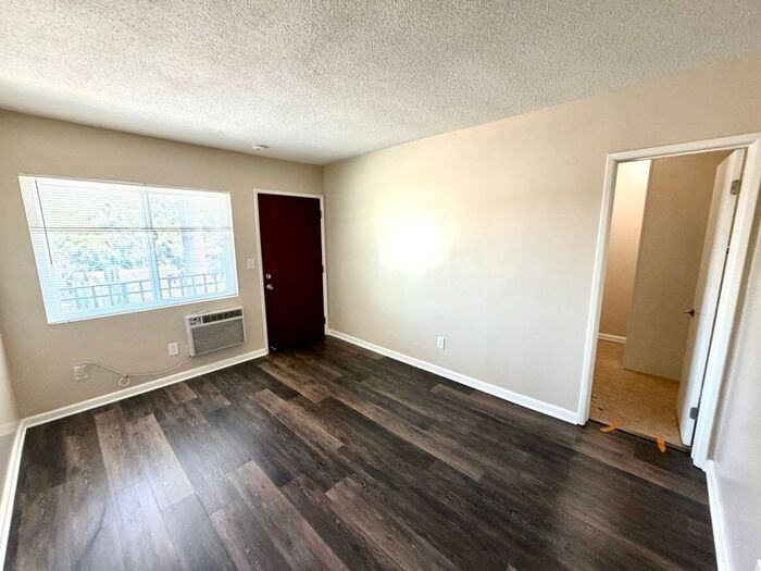 447 W Monterey Ave #14 - Photo 5 of 13
