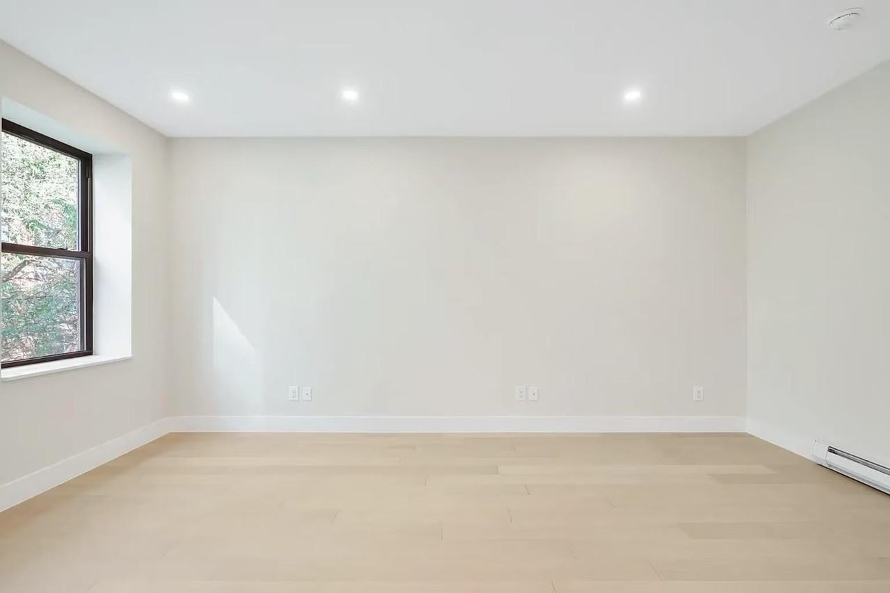 E 33rd St #12A - Photo 3 of 6