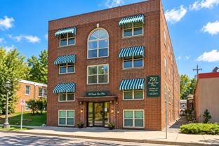 Charming Highland Park Living | Pet - Photo 1 of 1