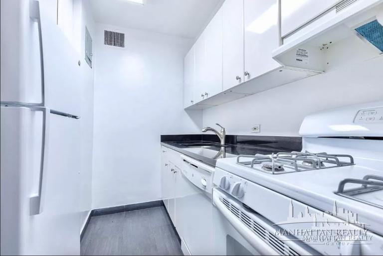 E 46th St #5G - Photo 6 of 7