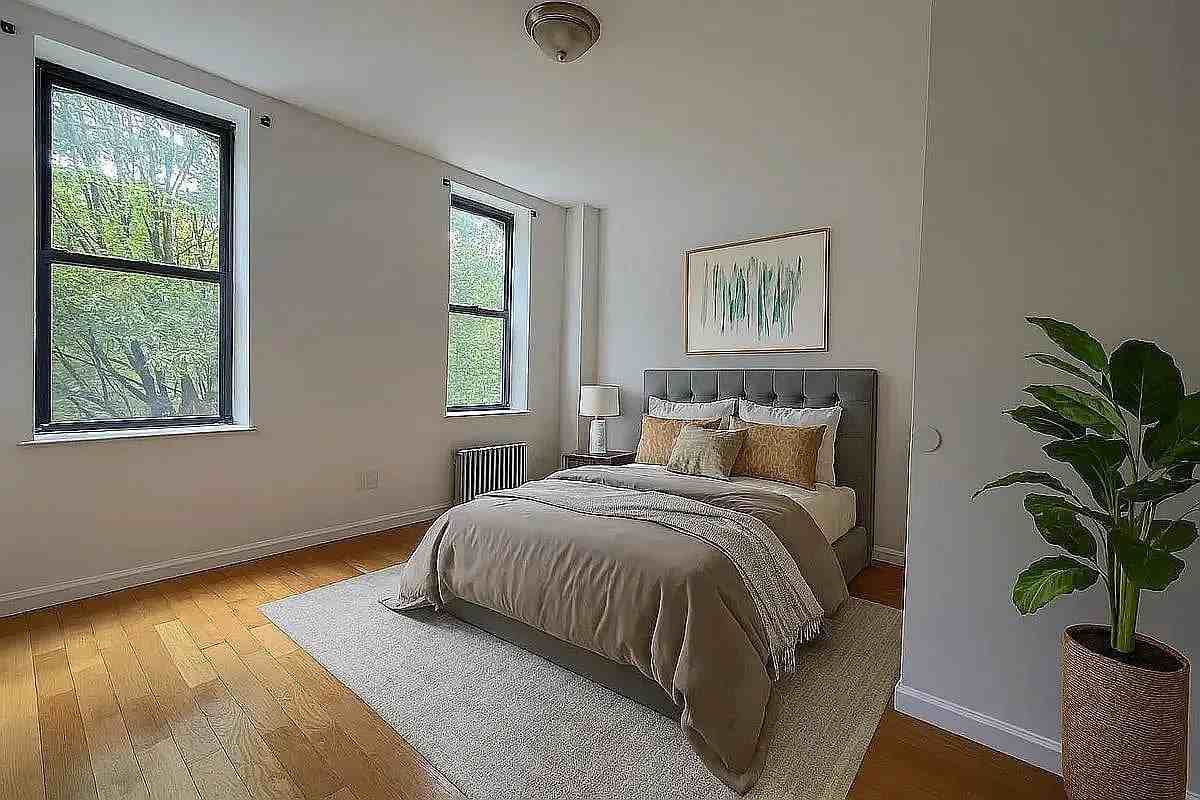 3238 48th St #3R - Photo 2 of 7