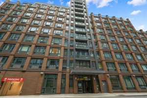 featured image of 181 Front St #6M