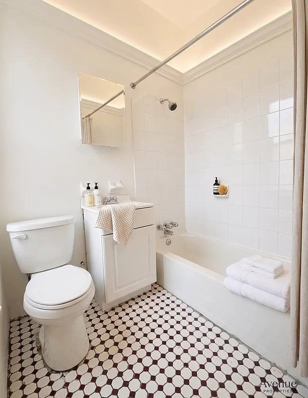 185 4th Ave #3L - Photo 4 of 4