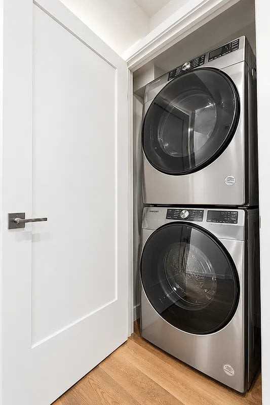 174 Hester St #1 - Photo 4 of 9