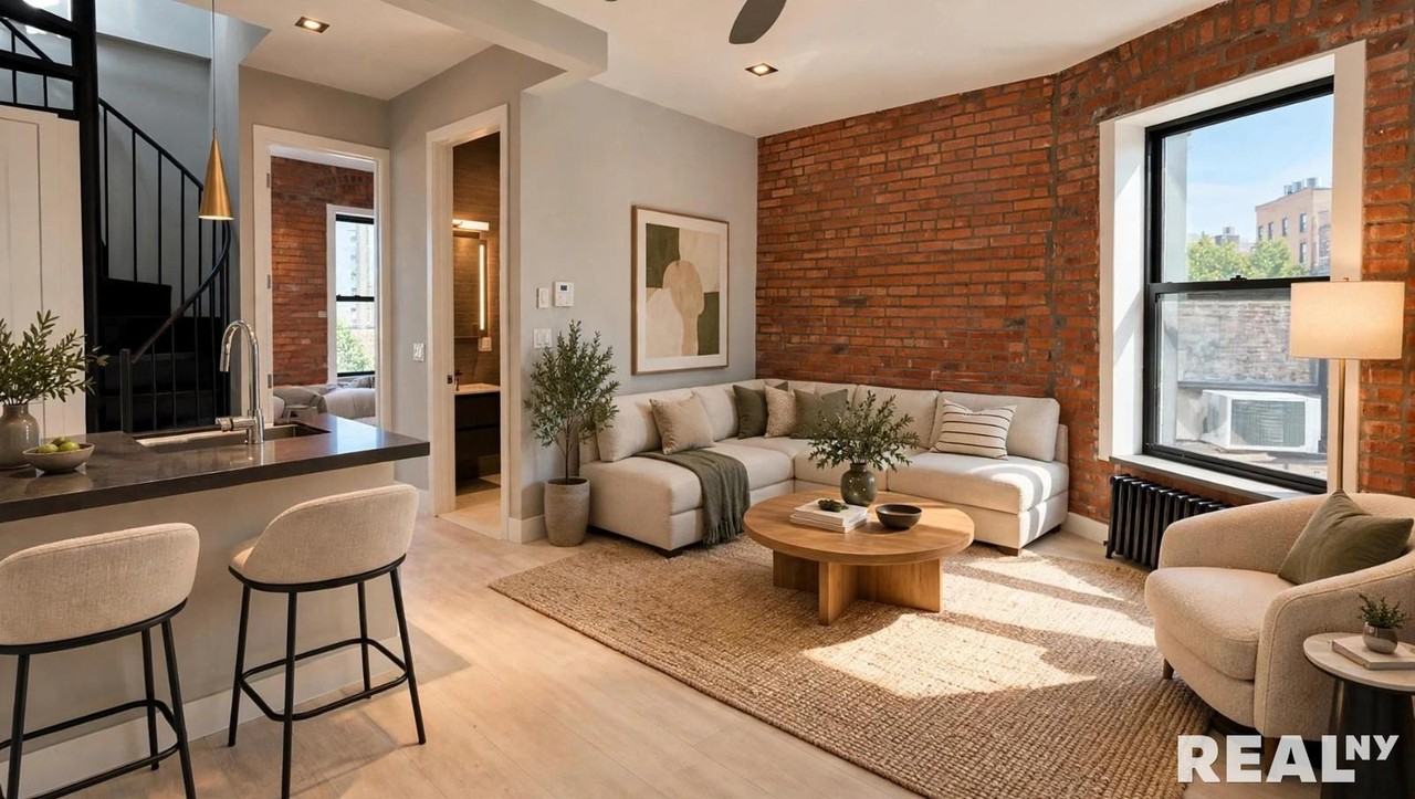 E 119th St #5C - Photo 2 of 8