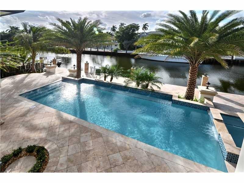 341 Royal Plaza Dr - Photo 2 of 4