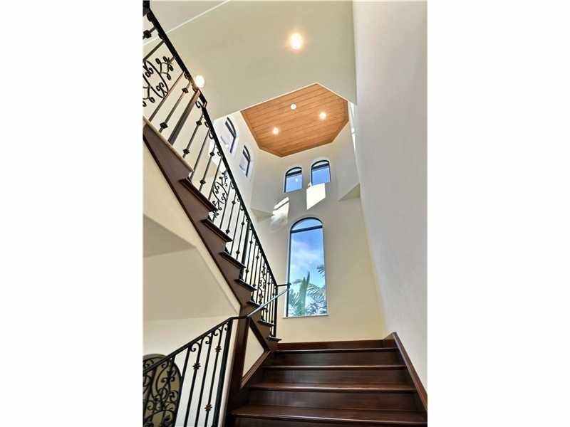 341 Royal Plaza Dr - Photo 3 of 4