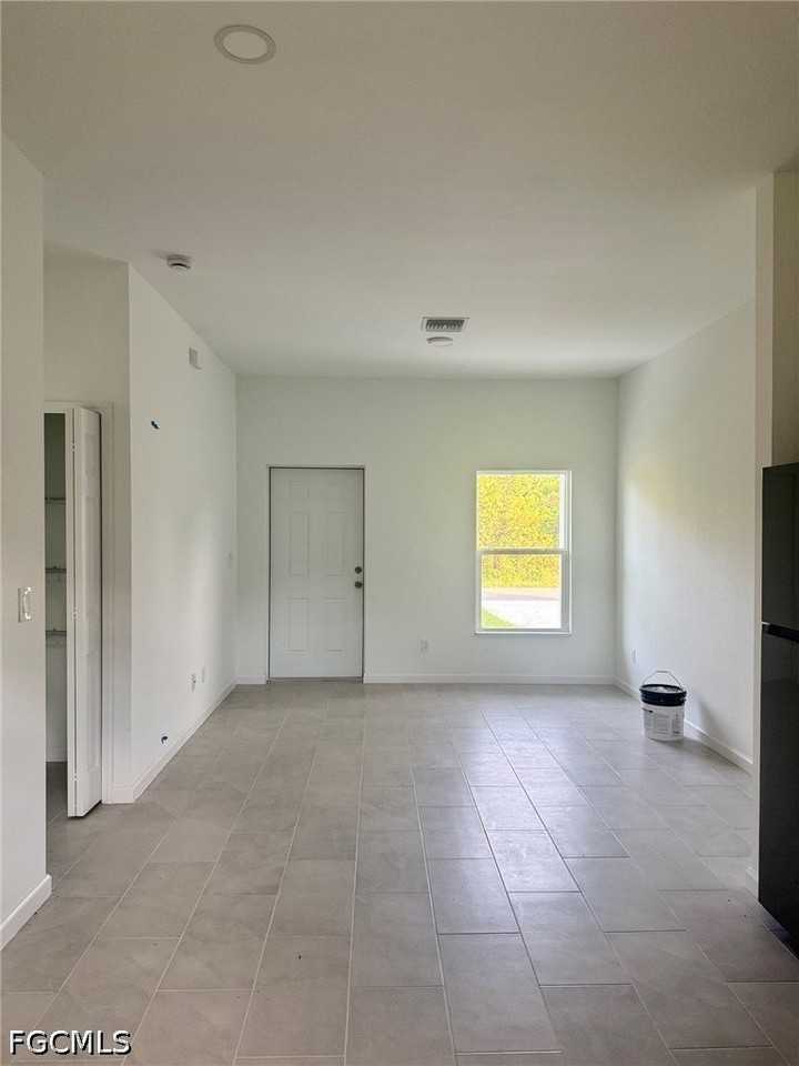 648 Wentworth Dr - Photo 6 of 21