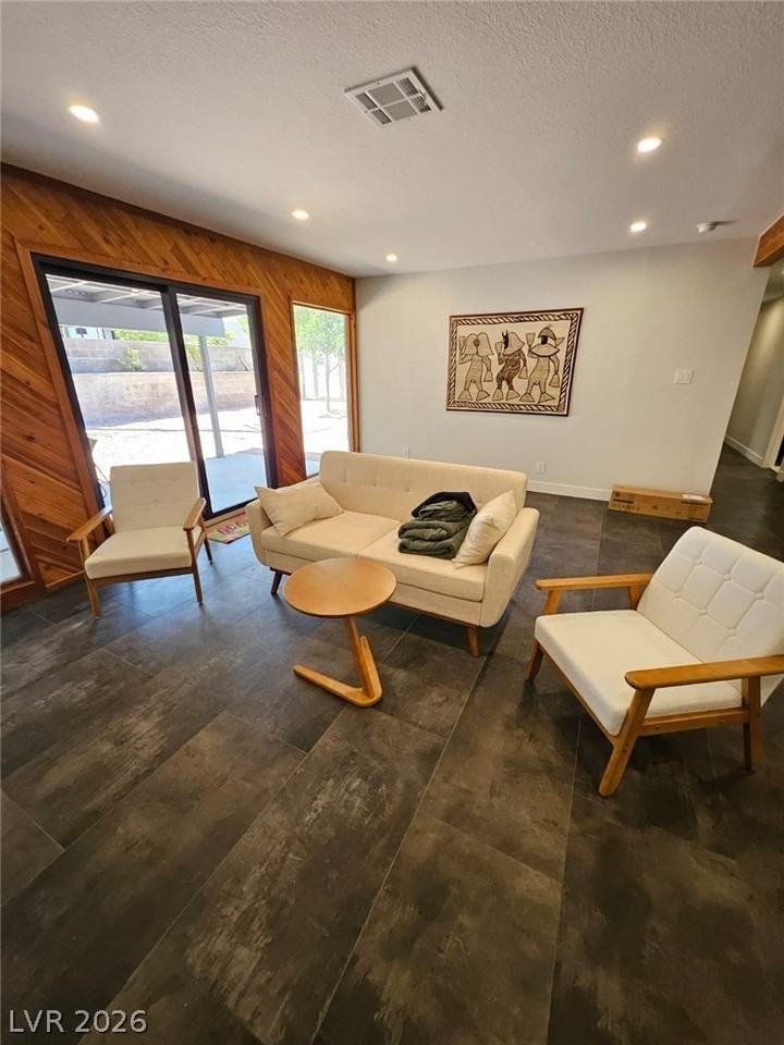 1308 S 16th St - Photo 5 of 5