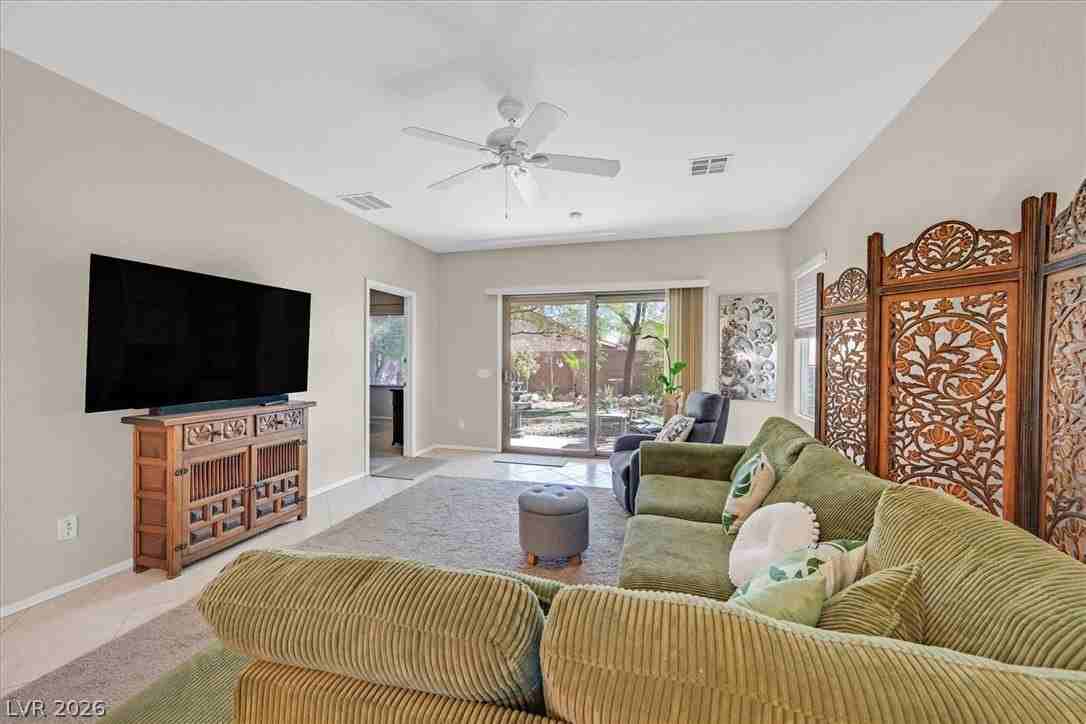 6097 Falconer Ave - Photo 4 of 41