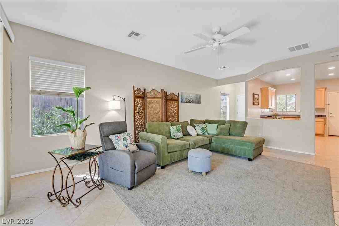 6097 Falconer Ave - Photo 5 of 41