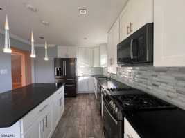 featured image of 108 W Elm St #2