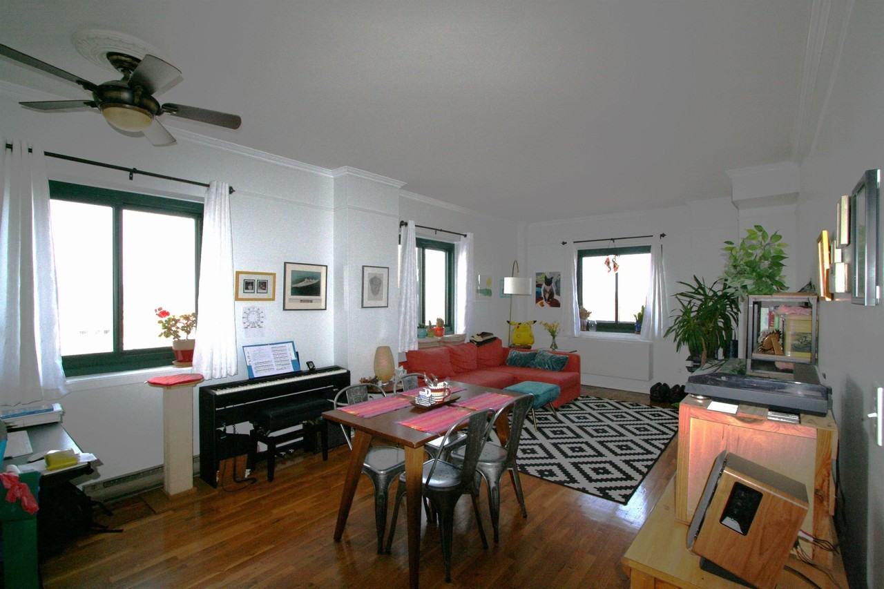 205 10th St #9P - Photo 4 of 24