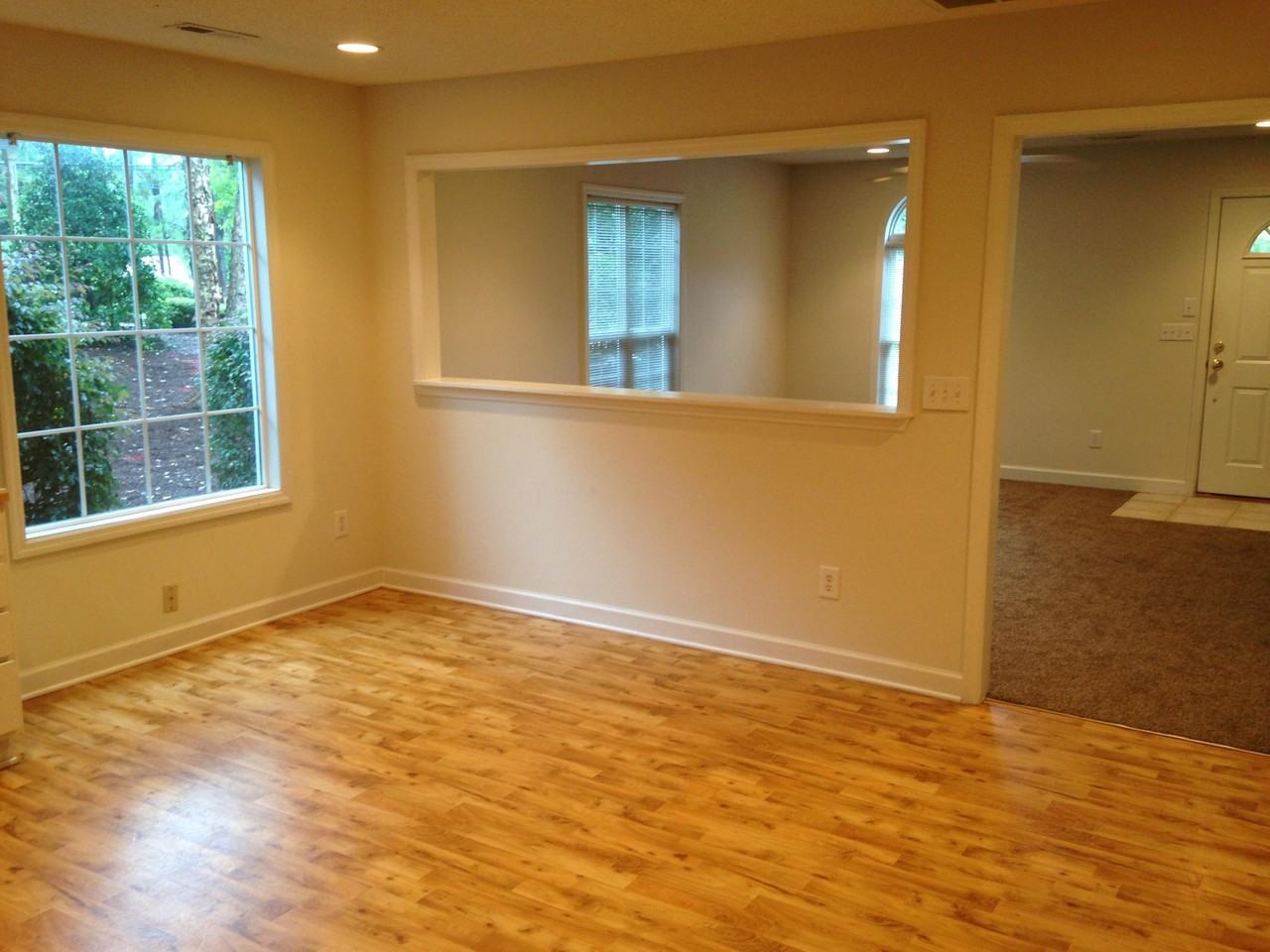 125 S Pine St - Photo 4 of 9