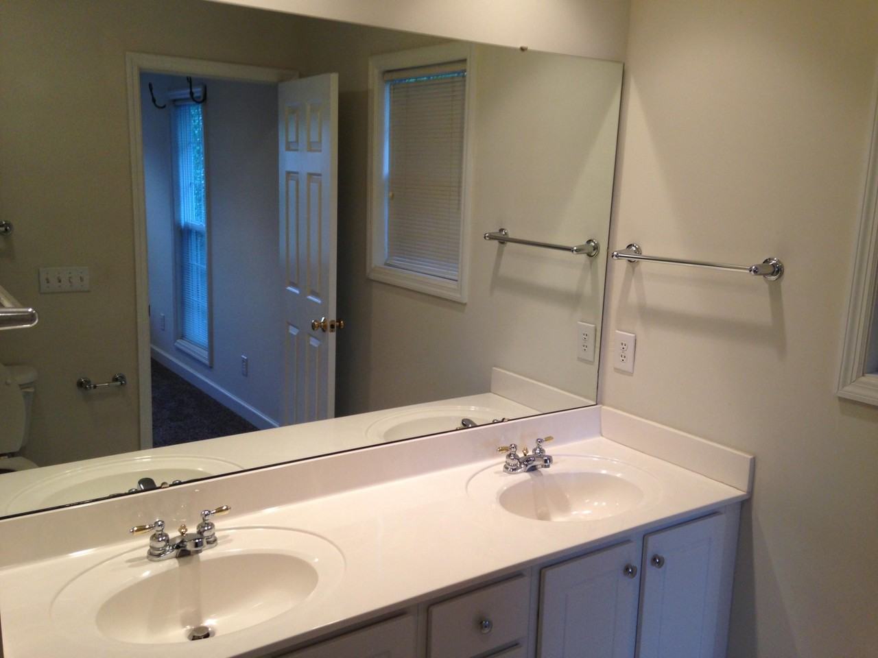 125 S Pine St - Photo 5 of 9