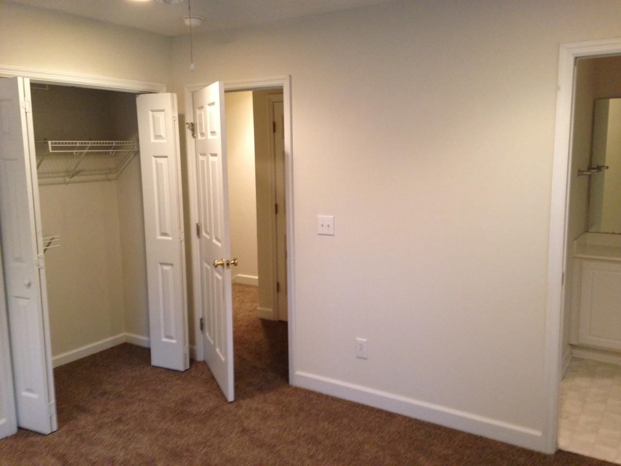 125 S Pine St - Photo 7 of 9