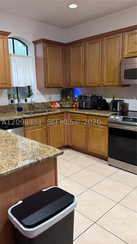 3050 Nw 103rd Path - Photo 7 of 8