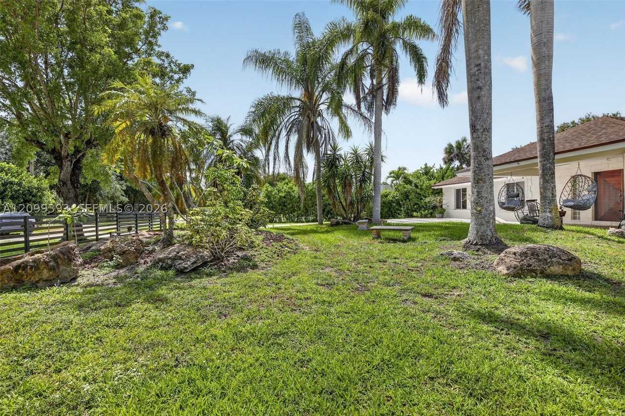 14401 Sw 23rd St - Photo 2 of 30