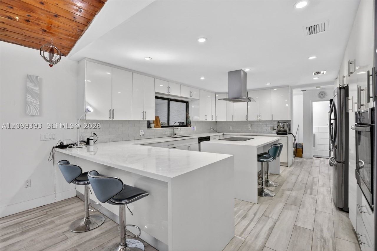 14401 Sw 23rd St - Photo 6 of 30
