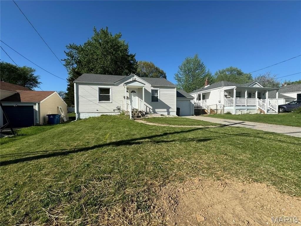 10421 Niblic Dr - Photo 4 of 20
