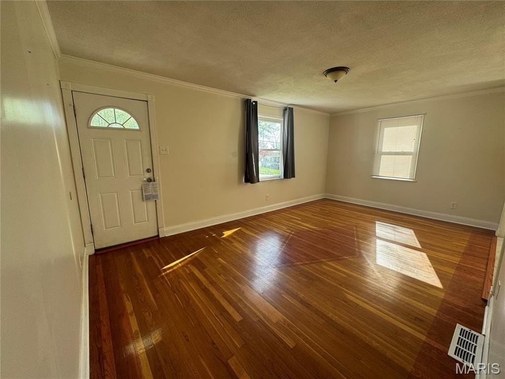 10421 Niblic Dr - Photo 5 of 20
