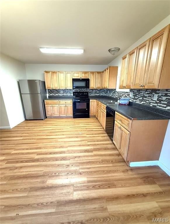 204 Liberty Dr - Photo 5 of 11