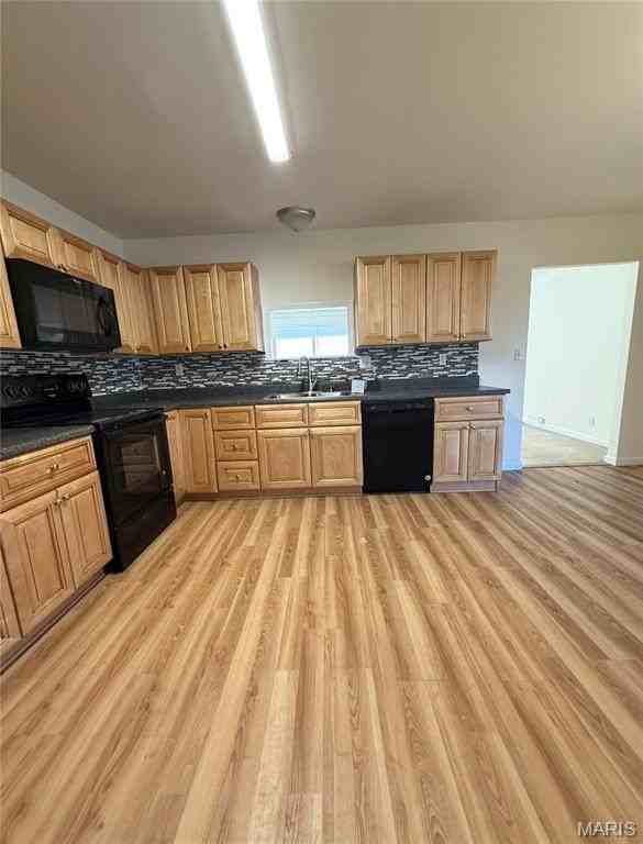 204 Liberty Dr - Photo 6 of 11
