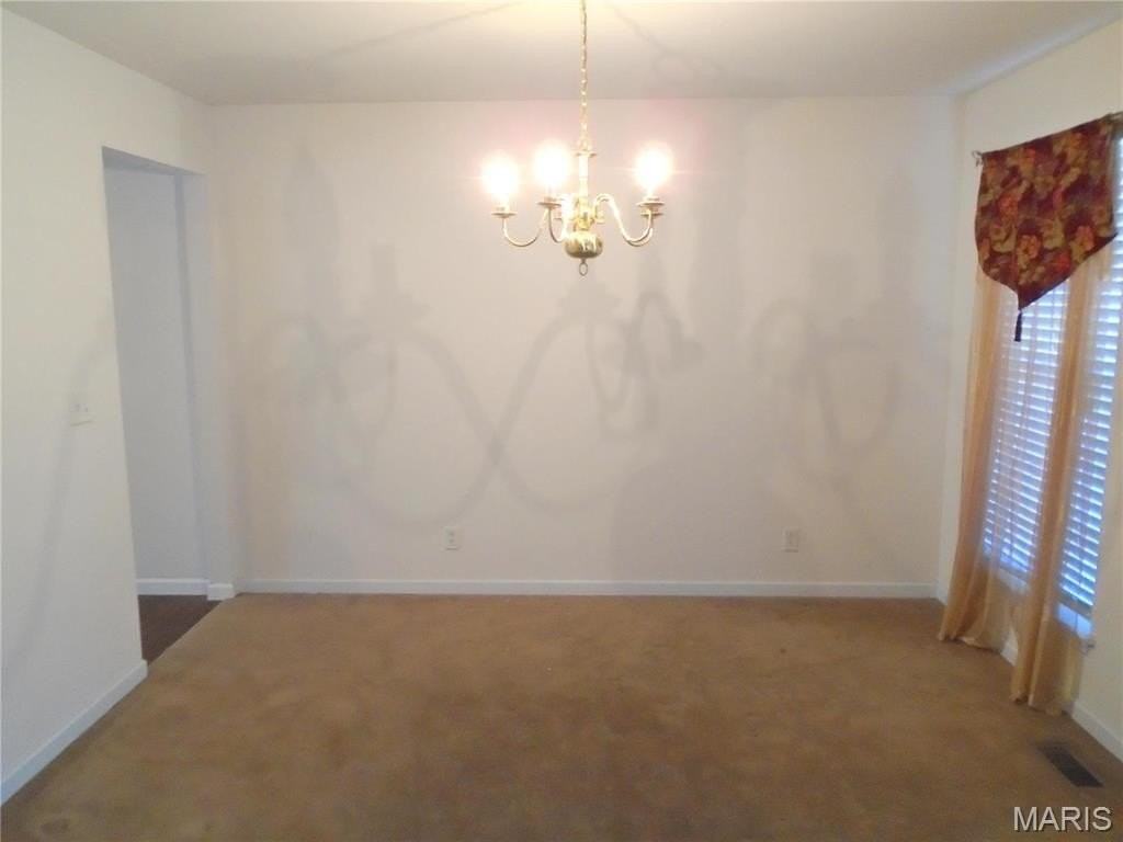930 Holliday Dr - Photo 4 of 22
