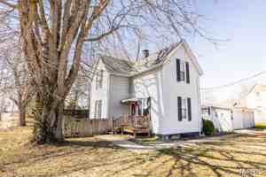 featured image of 415 S Oak St