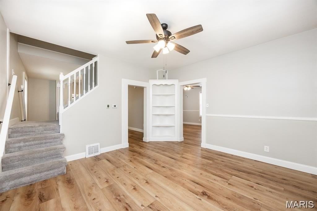 415 S Oak St - Photo 5 of 23