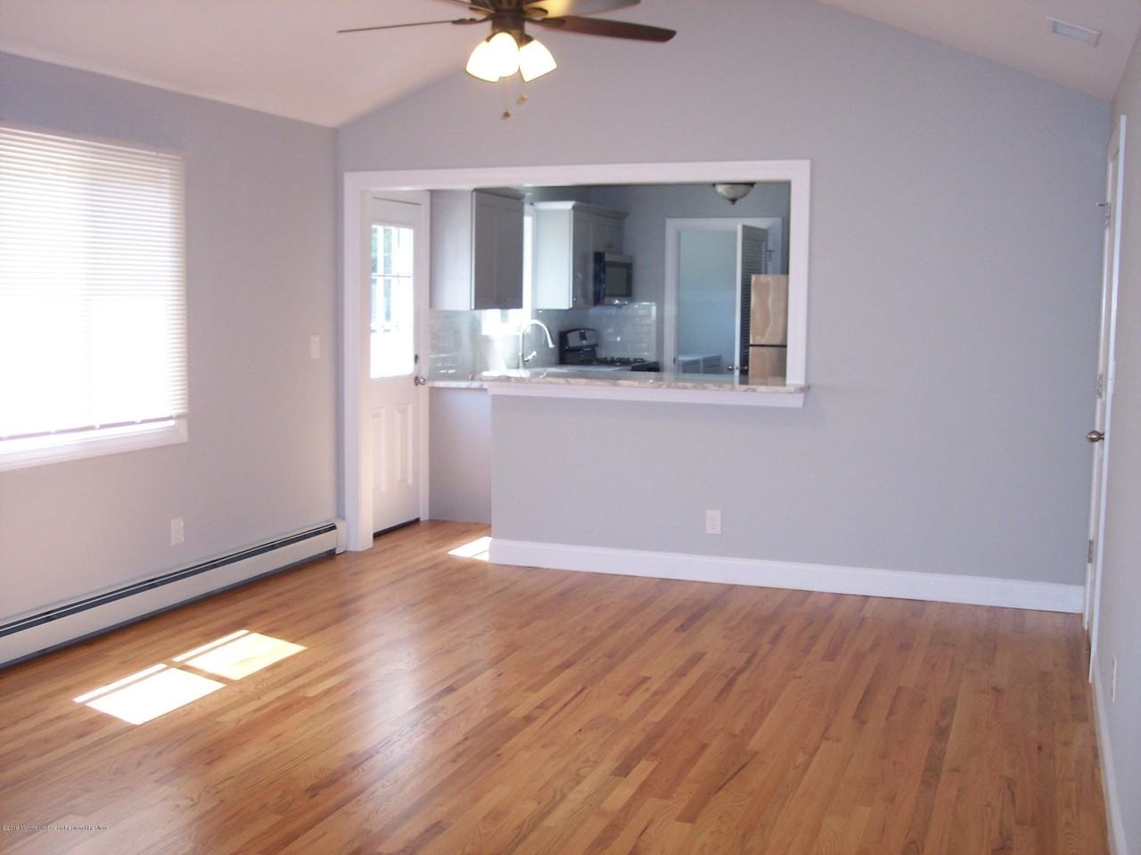 1001 Lynn Ave - Photo 4 of 19