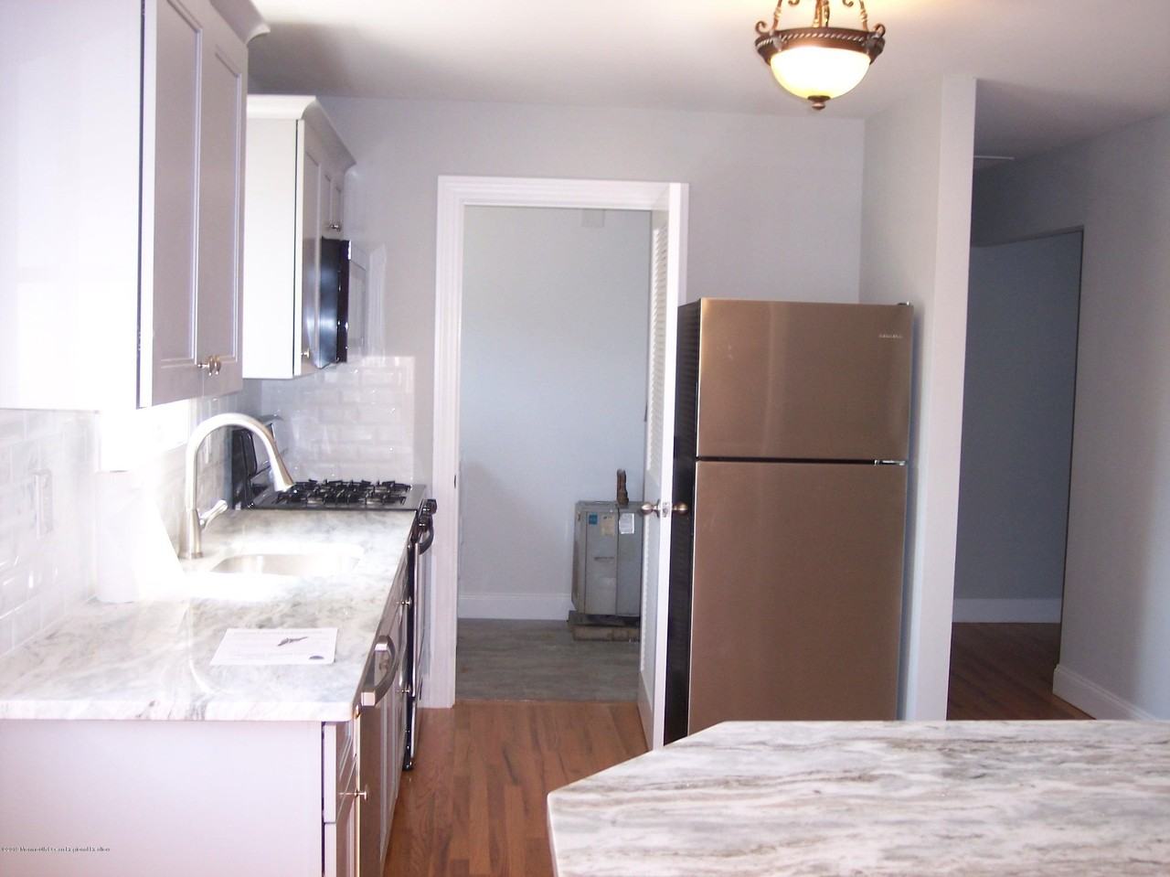1001 Lynn Ave - Photo 6 of 19