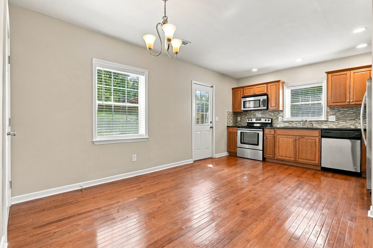 2051 Glenwood Avenue Southeast - Photo 3 of 10
