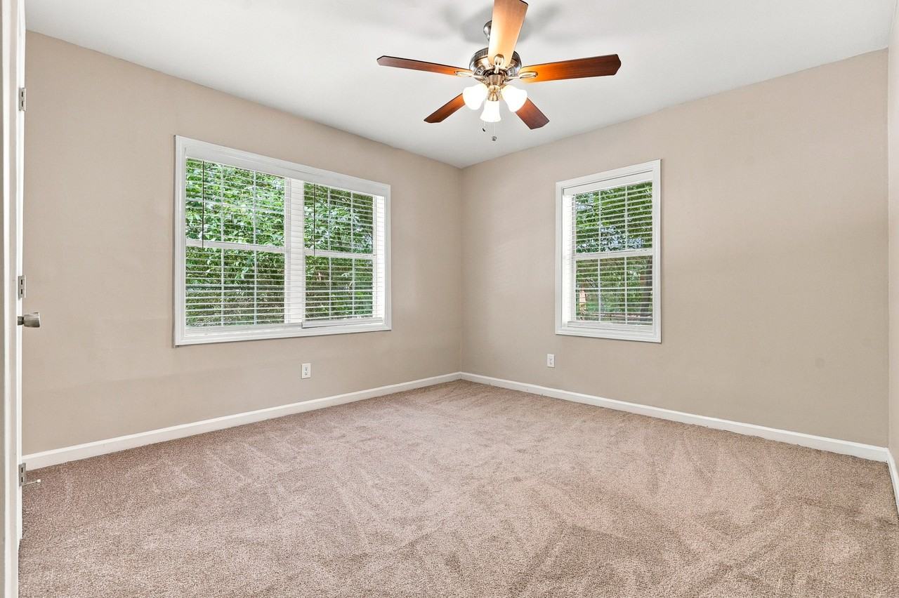 2051 Glenwood Avenue Southeast - Photo 4 of 10